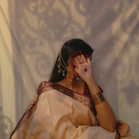 নারী