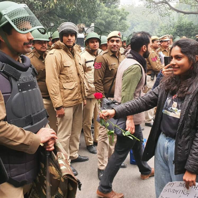 तुम कायर हो तो वार करो