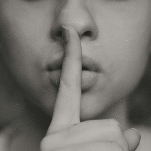 SILENCE, SO OBVIOUS !