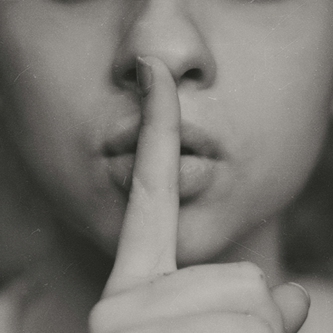 SILENCE, SO OBVIOUS !